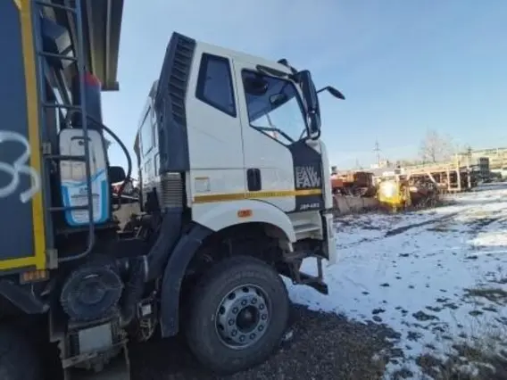 Специализированный, автомобиль самосвал FAW J6 2023 года б/у фото 2