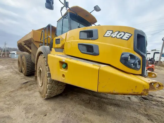 Шарнирно-сочлененный самосвал BELL B40E 2021 года б/у фото 9