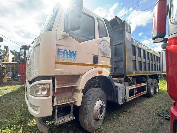 Самосвал FAW J6 2022 года б/у