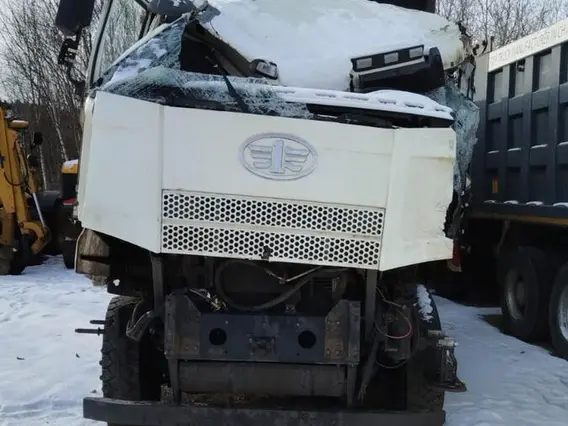 Cпециализированный, автомобиль - самосвал FAW J6 2022 года б/у фото 3
