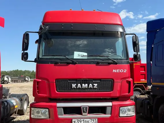Грузовой тягач седельный КАМАЗ M1840 2022 года б/у фото 2