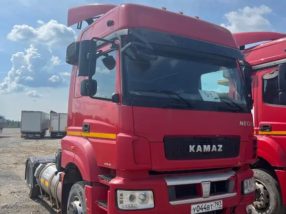 Грузовой тягач седельный КАМАЗ M1840 2022 года б/у фото 3