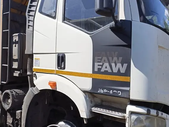 Специализированный, автомобиль - самосвал FAW J6 2023 года б/у фото 5