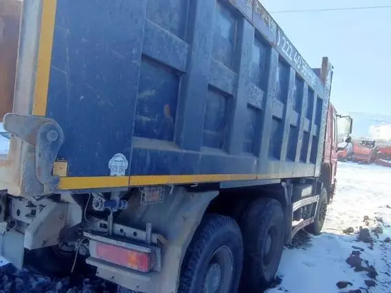 Специализированный, автомобиль-самосвал HOWO ZZ3327S3847E 2022 года б/у фото 4