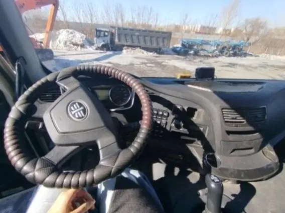 Специализированный, автомобиль-самосвал FAW J6 2022 года б/у фото 3