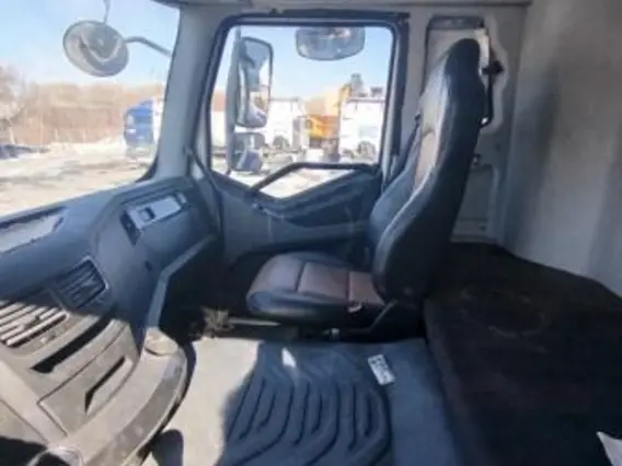 Специализированный, автомобиль-самосвал FAW J6 2022 года б/у фото 4