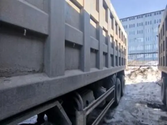 Специализированный, автомобиль-самосвал FAW J6 2022 года б/у фото 5