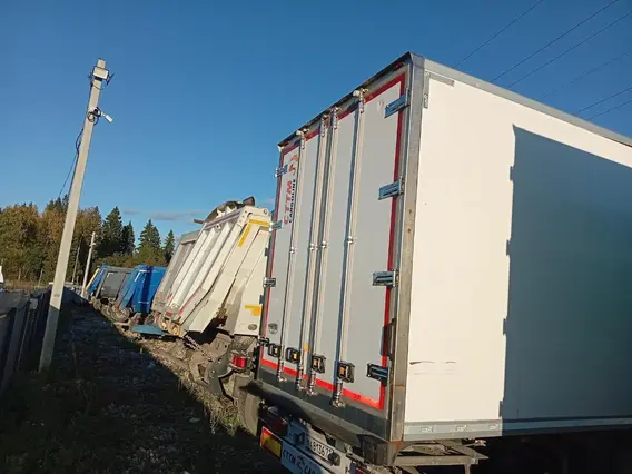 Полуприцеп-рефрижератор CARGOLINE 972200-10.00.00.000 2022 года б/у фото 4