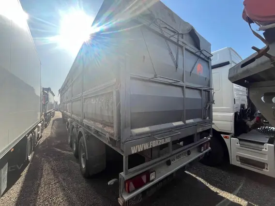Самосвальный полуприцеп ЮГ АВТО 924000 2023 года б/у фото 5