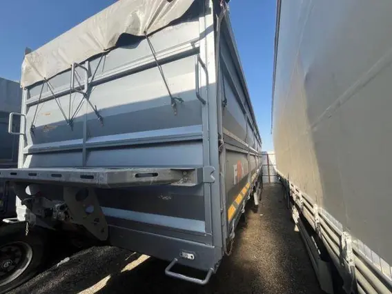 Самосвальный полуприцеп ЮГ АВТО 924000 2023 года б/у