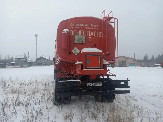 Полуприцеп-цистерна УралСпецТранс 94657L 2023 года б/у фото 7