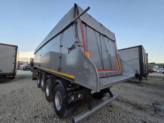 Специализированный, полуприцеп - самосвал BODEX KIS 4WA1 2023 года б/у фото 4