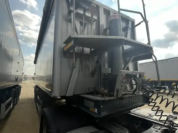 Полуприцеп-самосвал Bodex KIS 4WA1 2023 года б/у фото 4