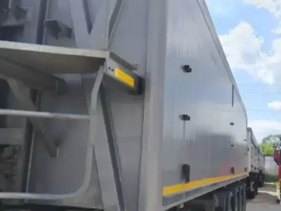 Полуприцеп-самосвал Bodex KIS 4WA1 2023 года б/у