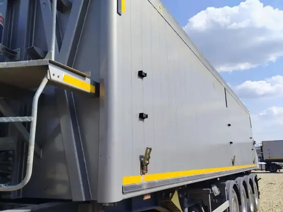 Полуприцеп-самосвал Bodex KIS 4WA1 2023 года б/у фото 7