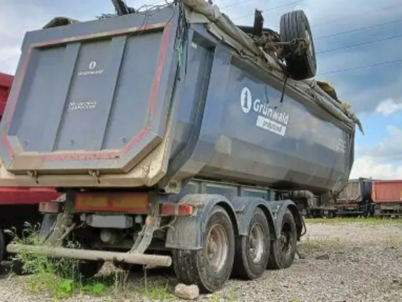 Полуприцеп-самосвал Grunwald 9453-0000010-50 2022 года б/у