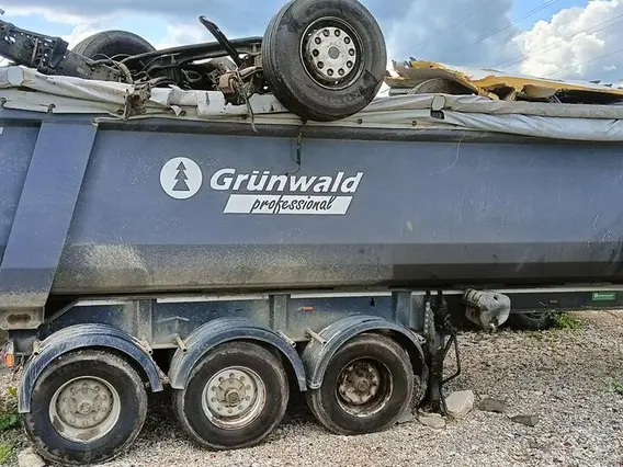 Полуприцеп-самосвал Grunwald 9453-0000010-50 2022 года б/у фото 4