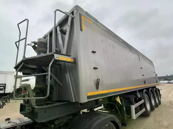 Полуприцеп-самосвал Bodex KIS 4WA1 2023 года б/у фото 4