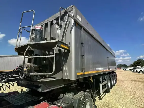 Полуприцеп-самосвал Bodex KIS 4WA1 2023 года б/у фото 2
