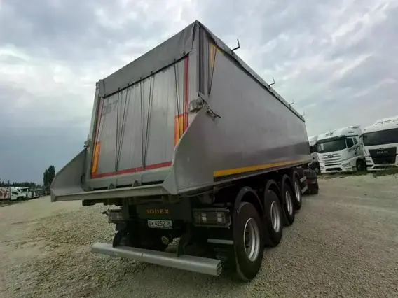 Полуприцеп-самосвал Bodex KIS 4WA1 2023 года б/у