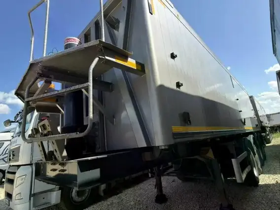 Полуприцеп-самосвал Bodex KIS 4WA1 2023 года б/у