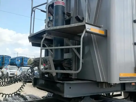 Полуприцеп-самосвал Bodex KIS 4WA1 2023 года б/у фото 7