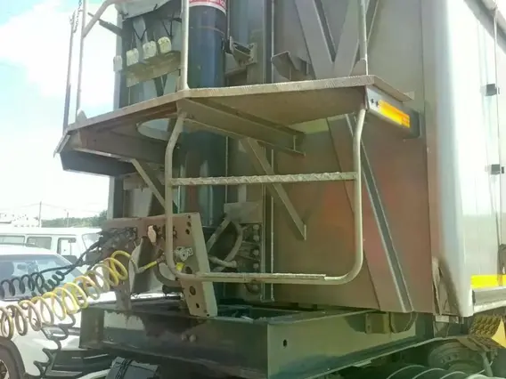 Полуприцеп-самосвал Bodex KIS 4WA1 2023 года б/у