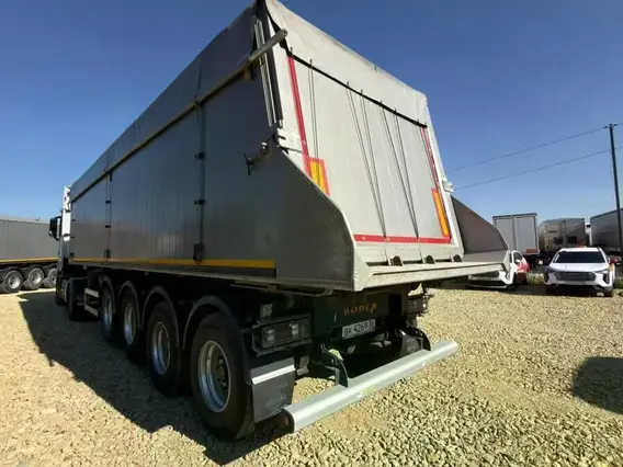 Полуприцеп-самосвал Bodex KIS 4WA1 2023 года б/у фото 2