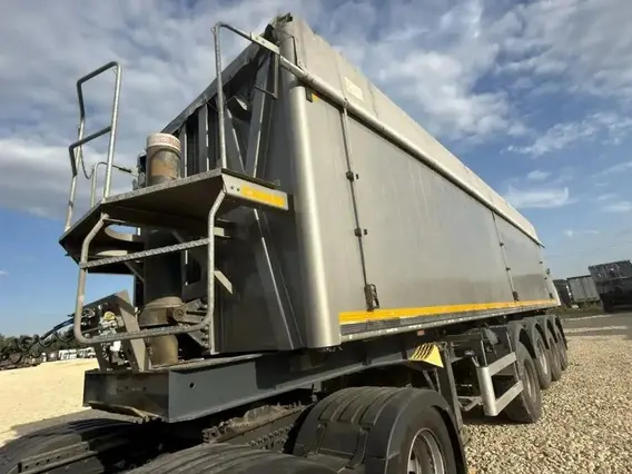 Полуприцеп-самосвал Bodex KIS 4WA1 2023 года б/у