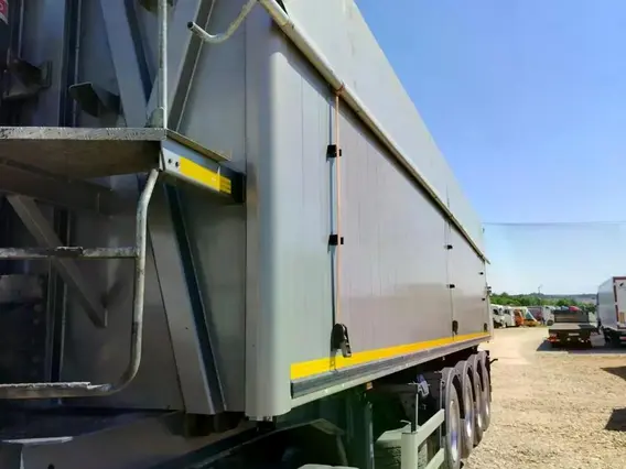 Полуприцеп-самосвал Bodex KIS 4WA1 2023 года б/у фото 3