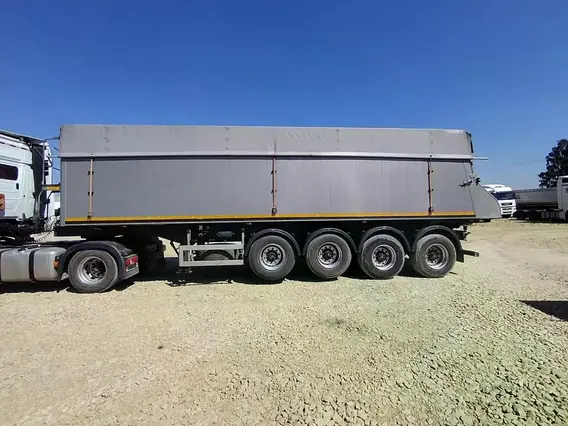 Полуприцеп-самосвал Bodex KIS 4WA1 2023 года б/у фото 7