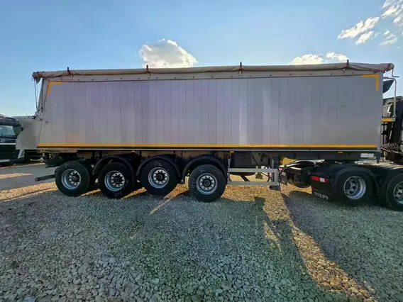 Полуприцеп-самосвал Bodex KIS 4WA1 2023 года б/у фото 7