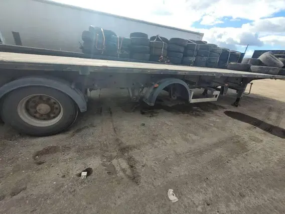 Бортовой полуприцеп Тонар 97883 2022 года б/у фото 2