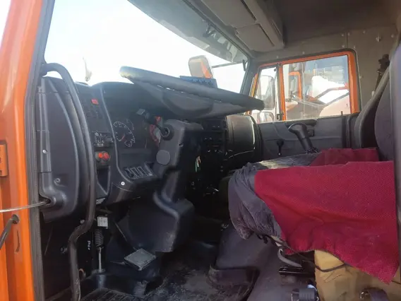 Дорожно-уборочный автомобиль КАМАЗ 65115 АДУ 8.0 2025 года б/у фото 9