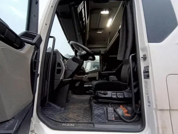 Седельный тягач MAN TGX 2022 года б/у фото 19
