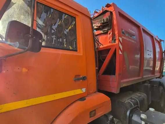 Мусоровоз КАМАЗ 43253 КОММАШ КО-440-7 2019 года б/у фото 4