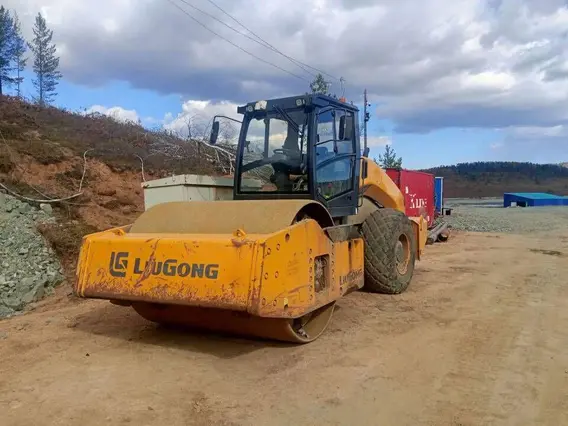 Дорожный каток LiuGong CLG6620E 2022 года б/у