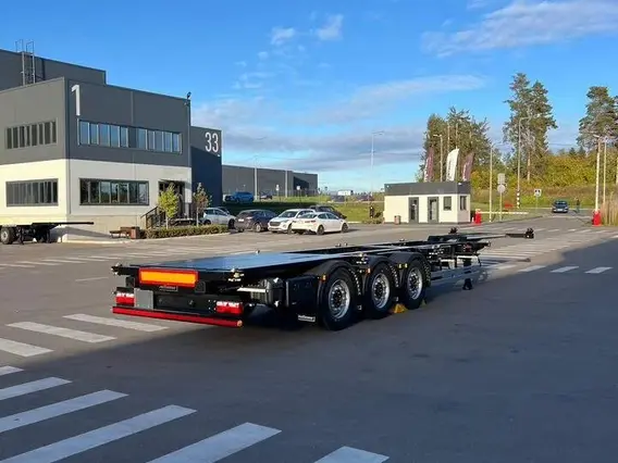 Полуприцеп-контейнеровоз HELFIMMER Container 2026 года новый