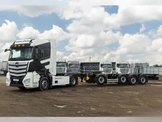Автопоезда ВАЛДАЙ 45 HELFIMMER Container 2025 года новый
