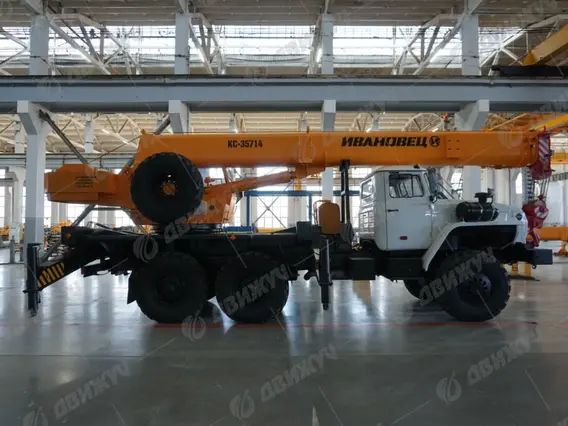 Автокран Ивановец КС-35714 на шасси УРАЛ-5557 2026 года новый фото 2