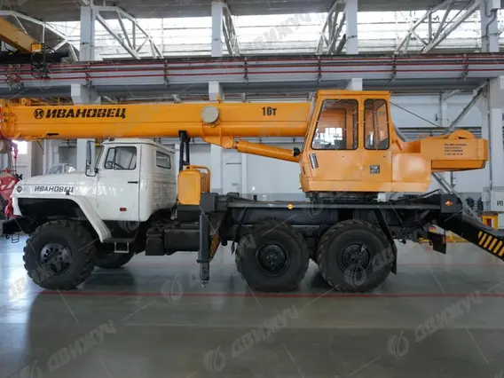 Автокран Ивановец КС-35714 на шасси УРАЛ-5557 2026 года новый фото 4