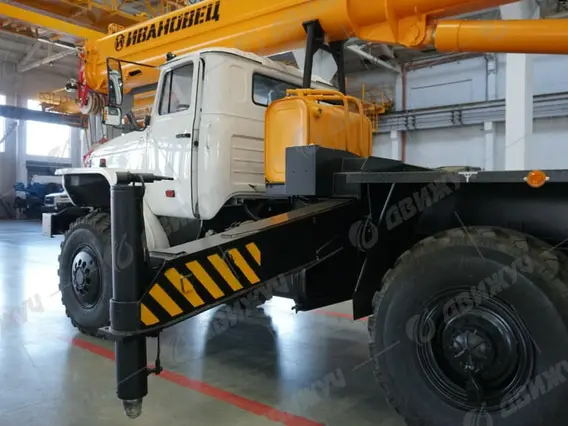 Автокран Ивановец КС-35714 на шасси УРАЛ-5557 2026 года новый фото 6