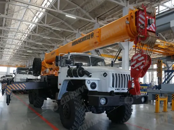 Автокран Ивановец КС-45717-1 на шасси УРАЛ-4320 2026 года новый фото 2