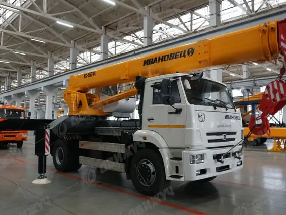 Автокран Ивановец КС-55744 на шасси КАМАЗ-53605 2026 года новый фото 3