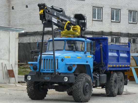 Самосвал Урал Next 4320 с КМУ 2026 года новый фото 2