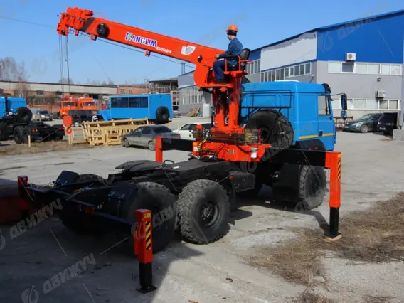 Седельный тягач Урал 44202-3511-82 с КМУ Kanglim 1256G-2 2026 года новый фото 2