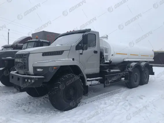 Водовоз АЦПТ-10 на шасси Урал NEXT 5557-72Е5 2026 года новый