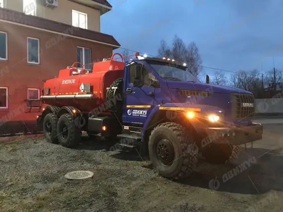 Бензовоз АЦ-10 Урал NEXT 4320 2026 года новый