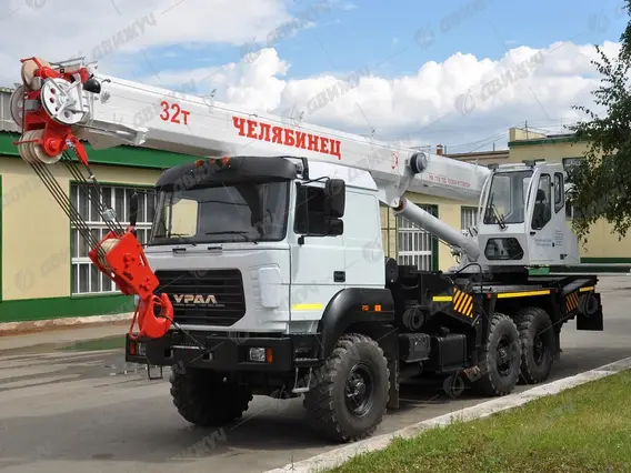Автокран Челябинец КС-55733-26 на шасси Урал 5557 (бескапотное) 2026 года новый