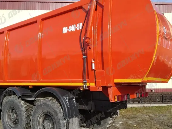 Мусоровоз с боковой загрузкой КО-440-5У на шасси УРАЛ-4320 NEXT 2026 года новый фото 5